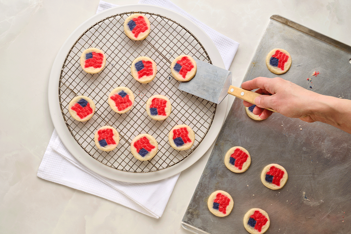 Rotating images of recipe instructions.