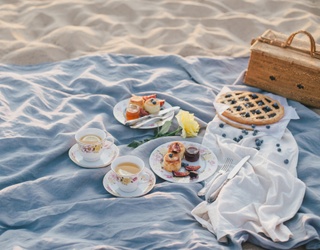 Pack a Sandwich-Free Picnic Basket