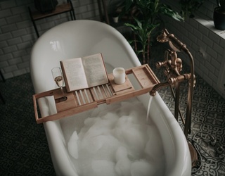 8 Essentials To Turn Your Bathroom Into a Spa