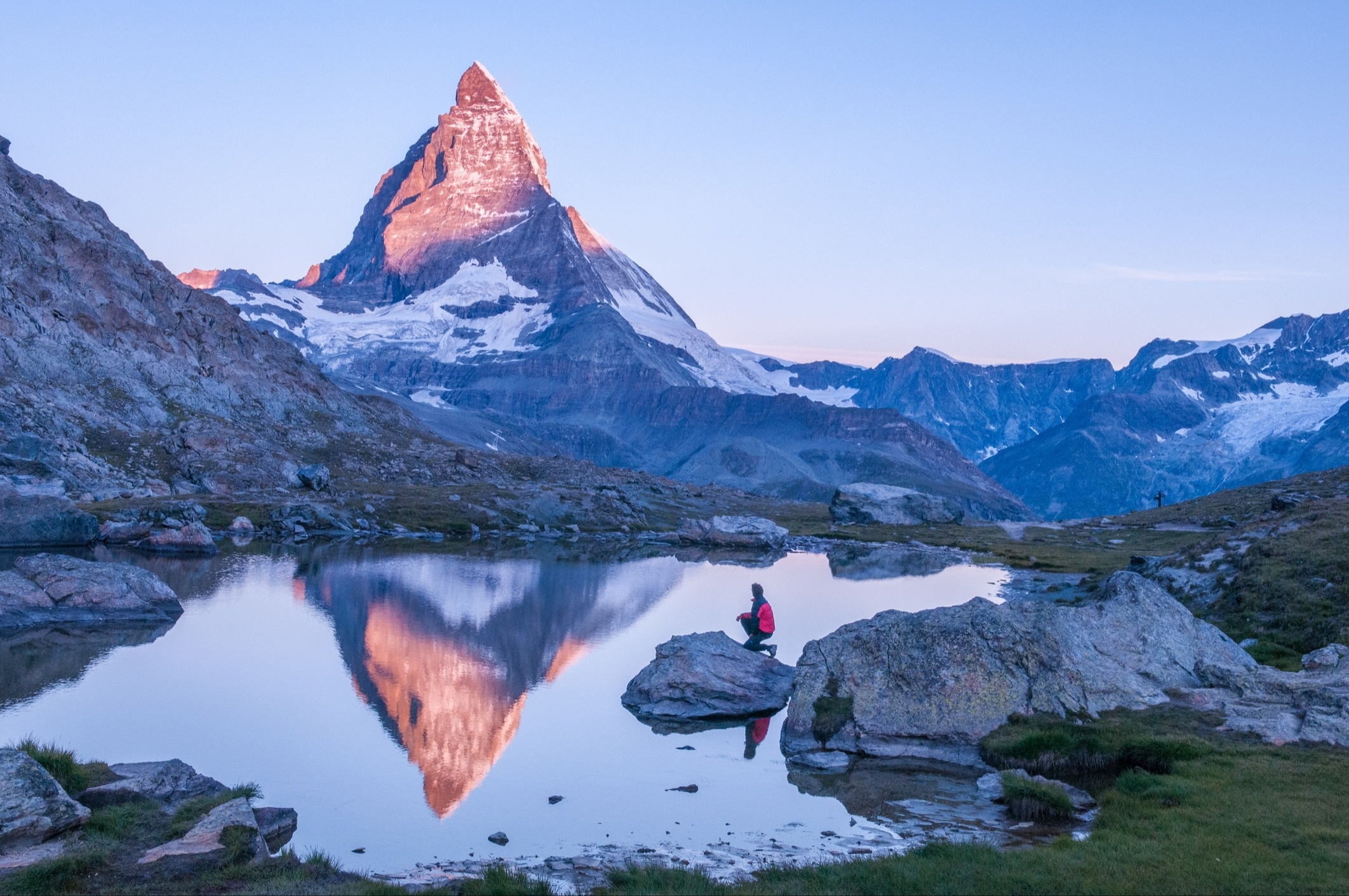 Visit the Swiss Alps on a Budget With This Practical Guide