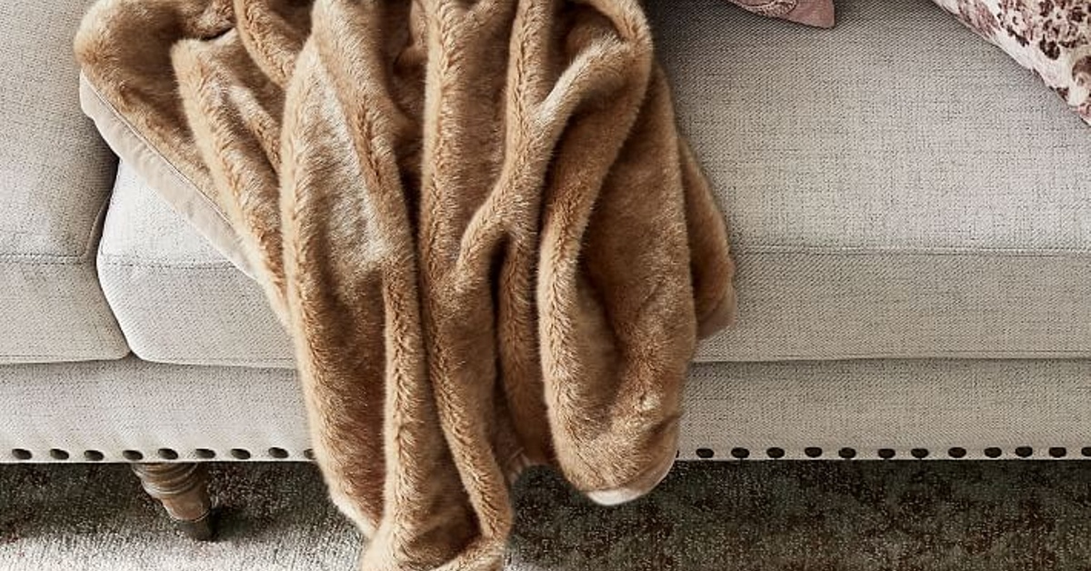 10 Throw Blankets to Melt the Stress Away Dailybreak