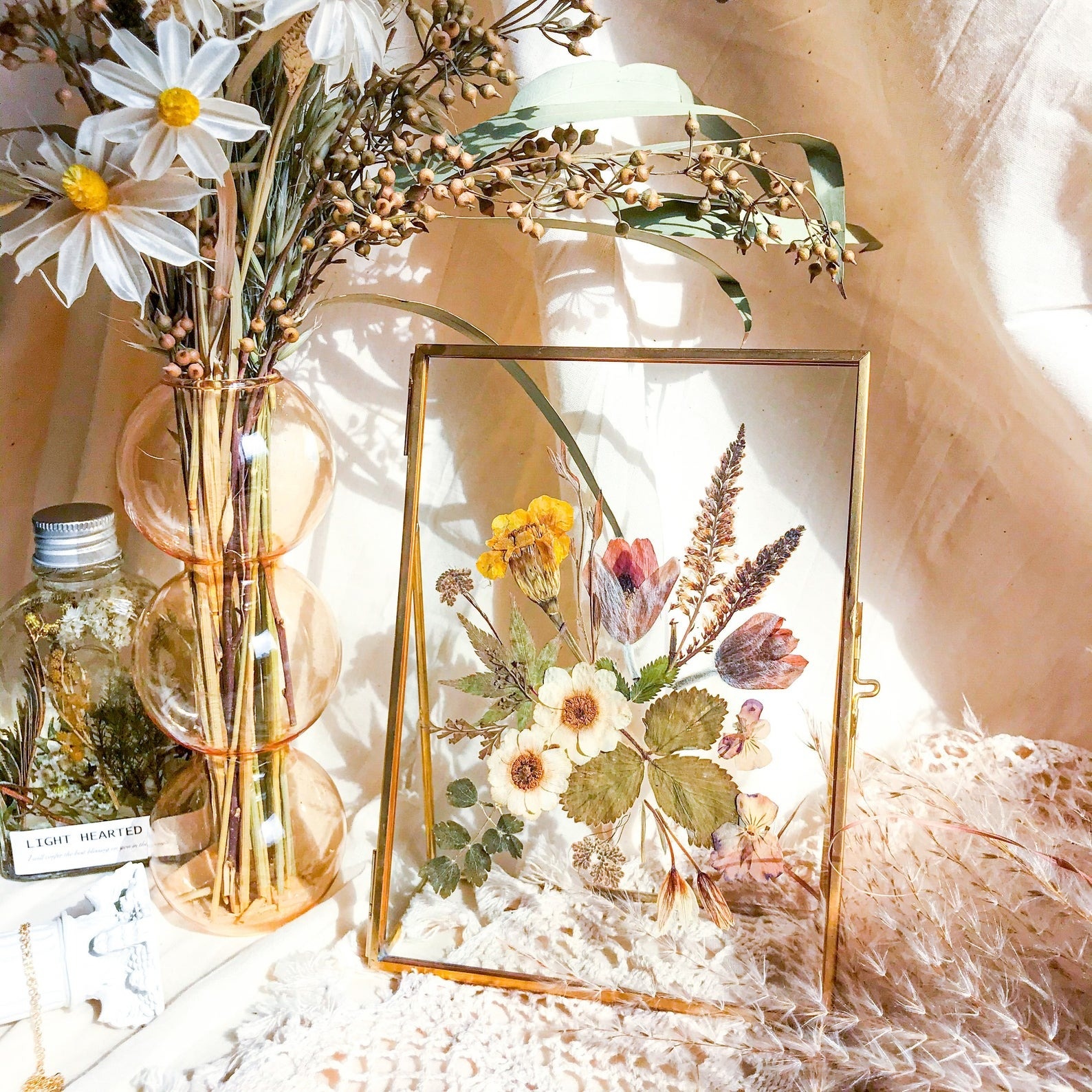 13 Beautiful Ways to "Keep" Your Bridal Bouquet Dailybreak