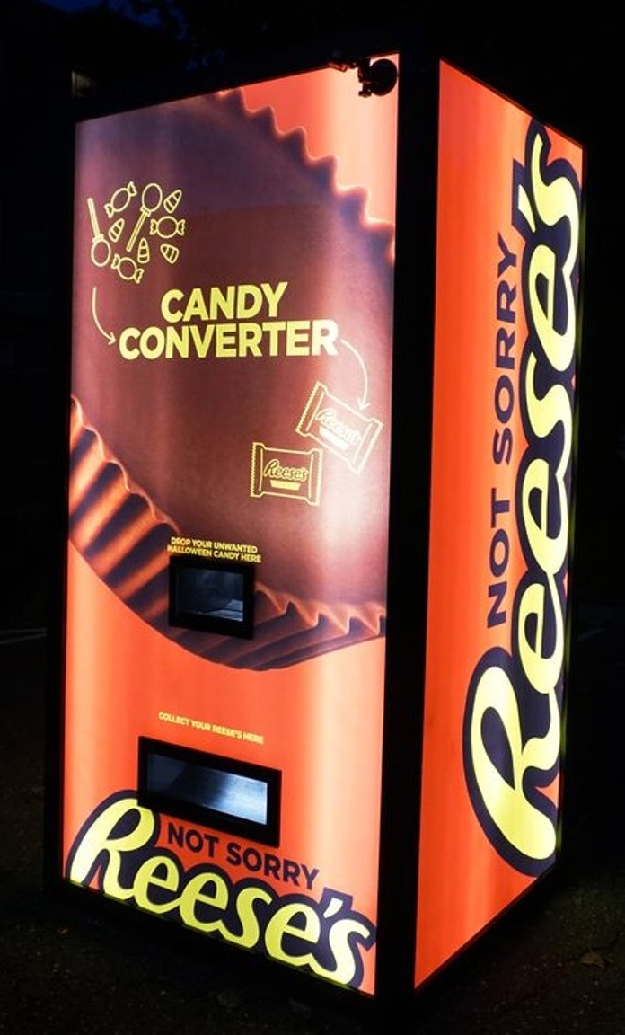 Reese's Candy Swap Machine for Halloween Dailybreak