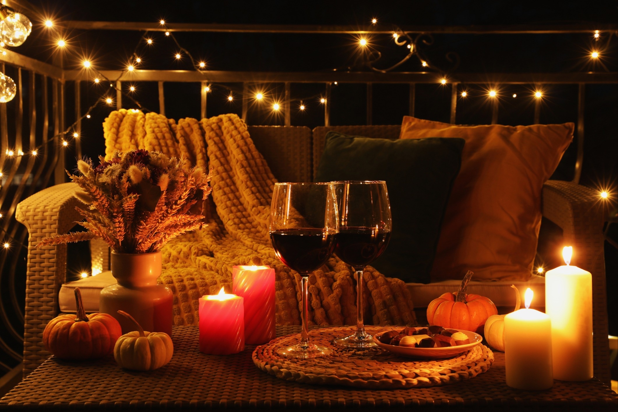 9 Whimsical Date Night Ideas for Crispy Fall Evenings