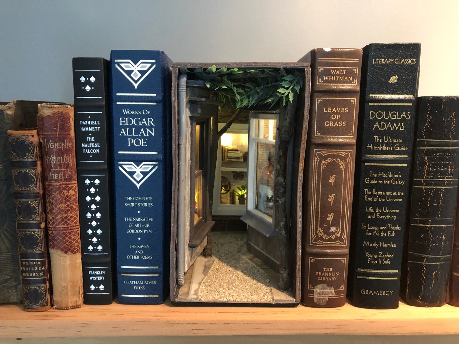 How To Implement Book Nooks Into Your Home - Dailybreak