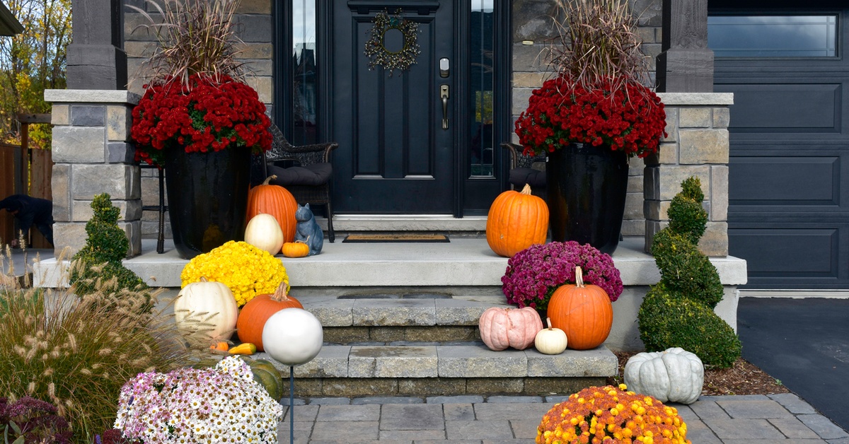 9 Ways to Bring Fall Colors to Life in Your Outdoor Space - Dailybreak