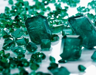 Match These Warm, Breezy Months to Their Birthstones