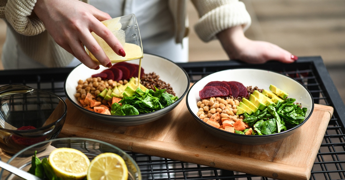 10 Vegan No-Cook Meals For When It's Too Hot To Use the Oven - Dailybreak